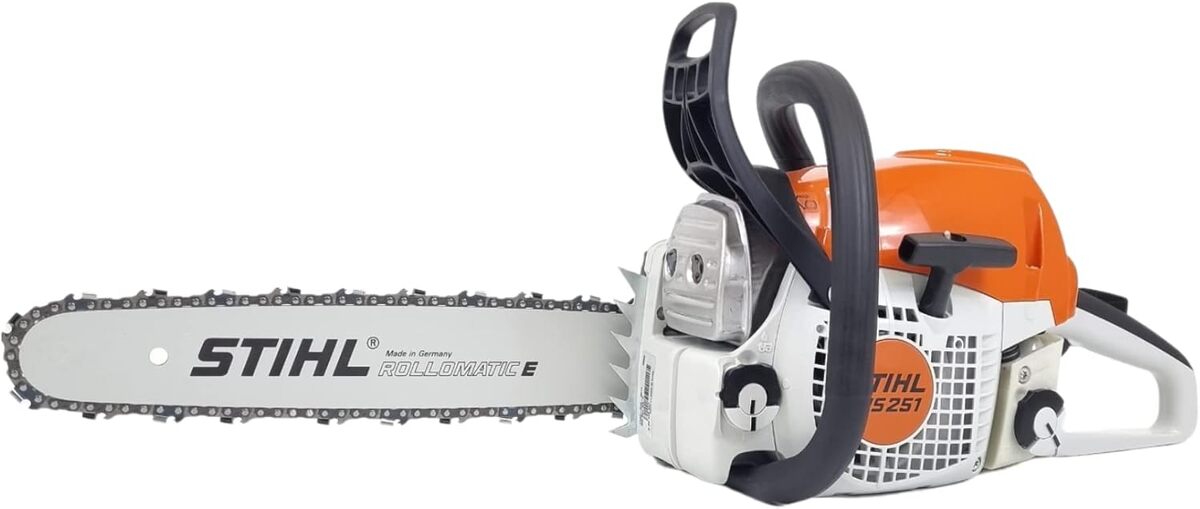 Test de la tronçonneuse Stihl MS 251 : chaîne 35 cm pour une coupe précise