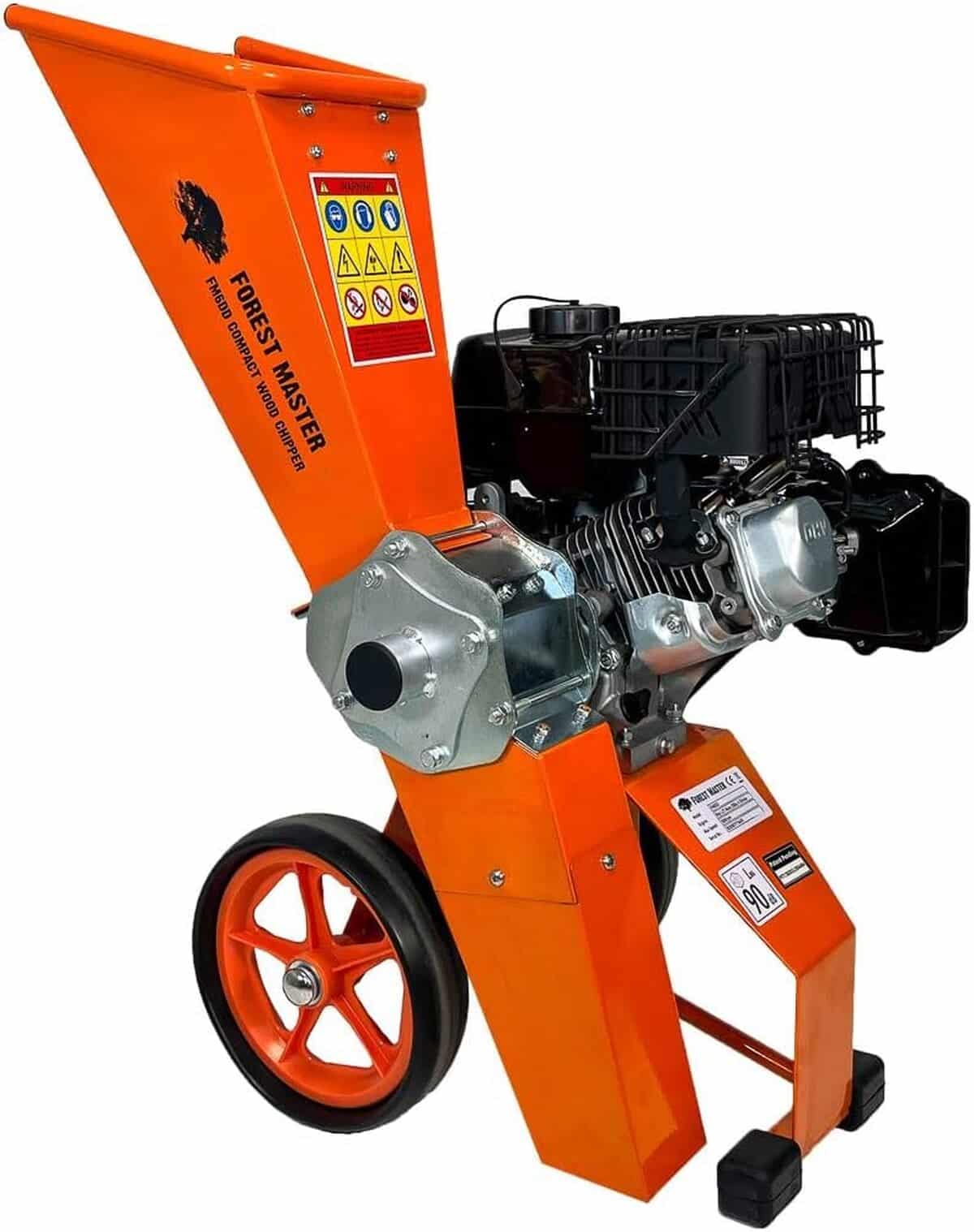 Test de la déchiqueteuse Forest Master FM6DDES-MUL 6 HP à essence : performance et polyvalence