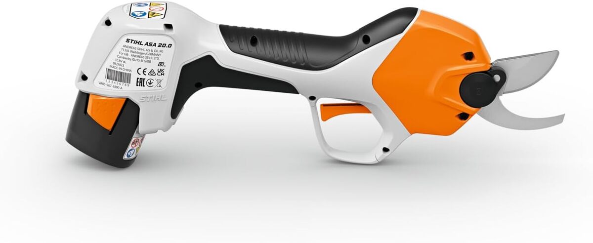 Test des ciseaux sans fil STIHL ASA 20 : performance et précision