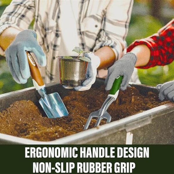 Découvrez notre test des outils de jardinage Aimerla. Robustes et pratiques, ces 9 pièces essentielles vous garantissent un jardinage efficace et agréable.