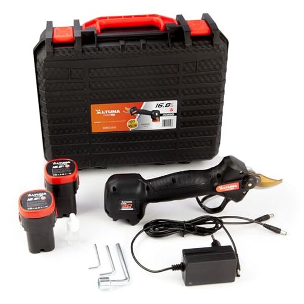 Explorez notre test du sécateur à batterie Altuna pour allier performance et technologie titane dans tous vos travaux de jardinage