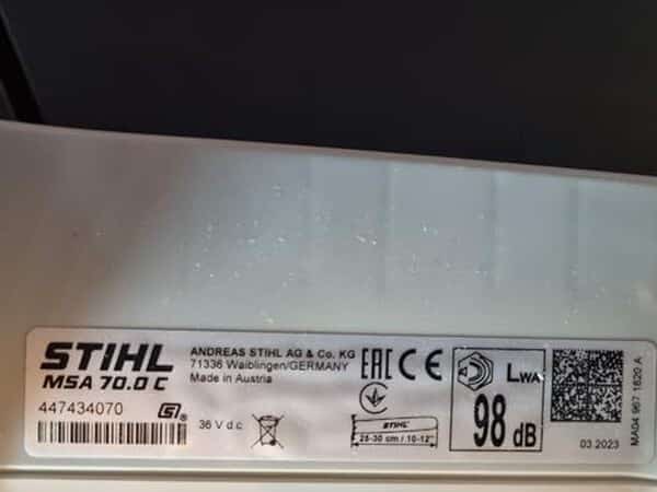 Découvrez notre test détaillé de la tronçonneuse sans fil Stihl msa 70 c-b : performances, autonomie et praticité pour vos travaux de coupe. 